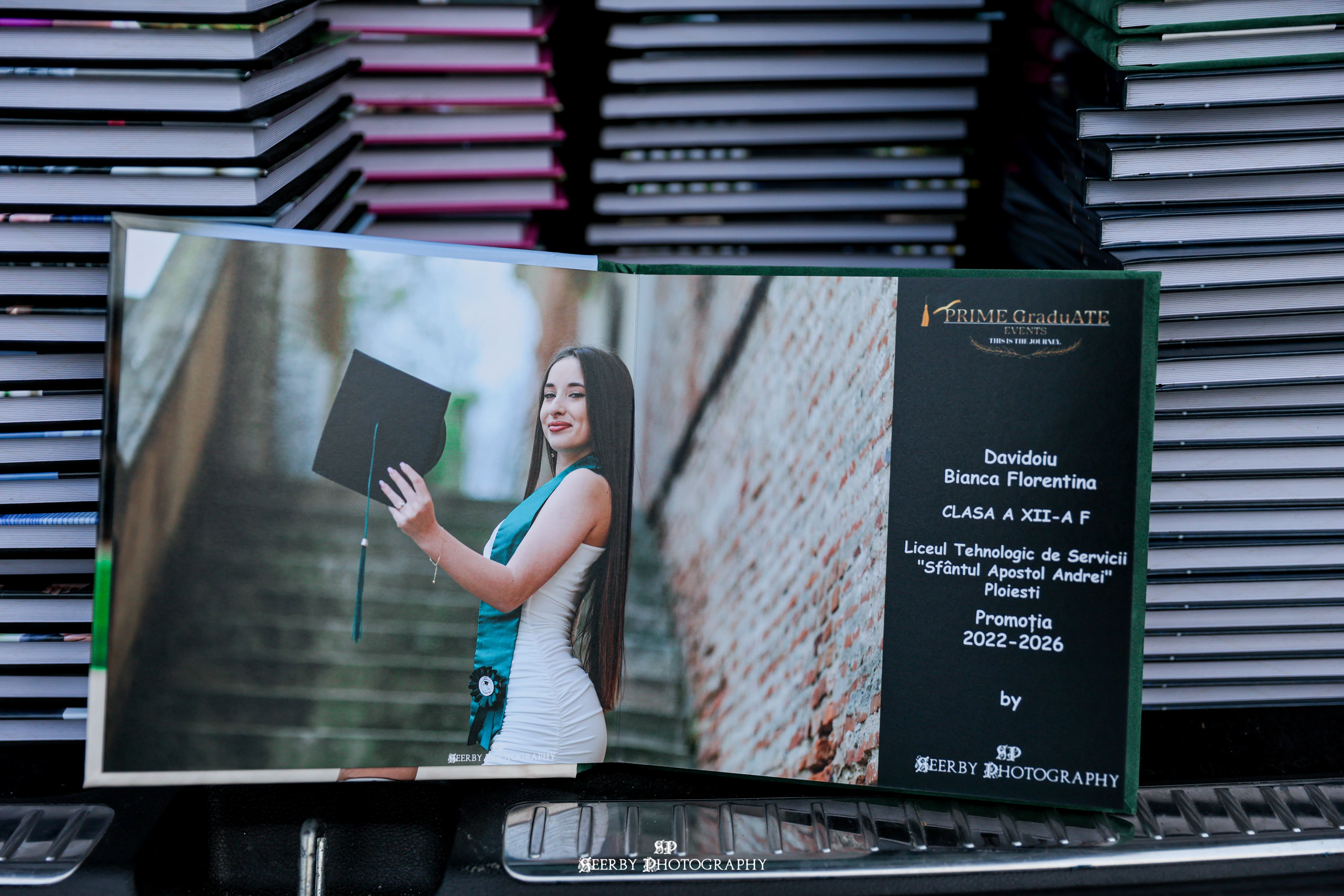 Album de absolvire Prime Graduate Events 12